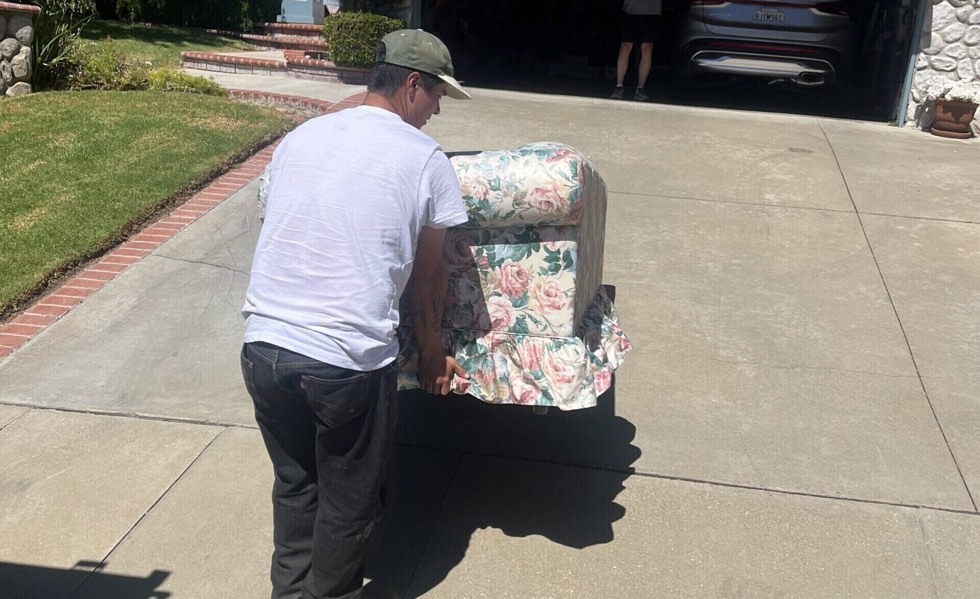 Furniture Removal Services_Ecowaste